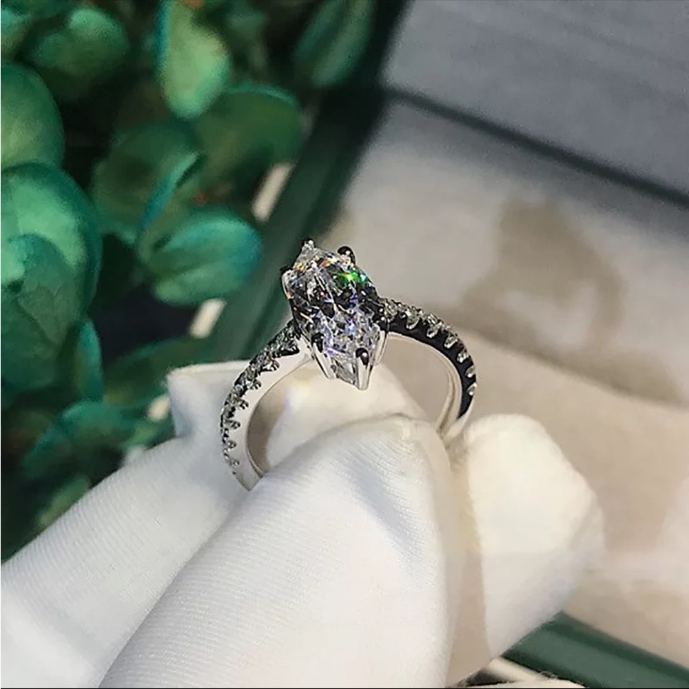 New Women’s 925 Silver Beautiful Diamond Ring - Picture 3 of 5